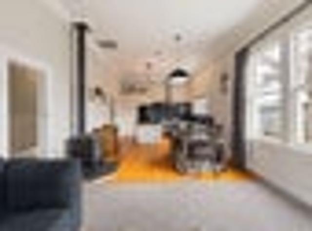 Character living in Kelvin Grove