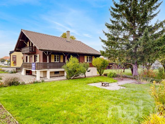 Charakter Chalet auf 1.741 m² mit Fluss und Potenzial