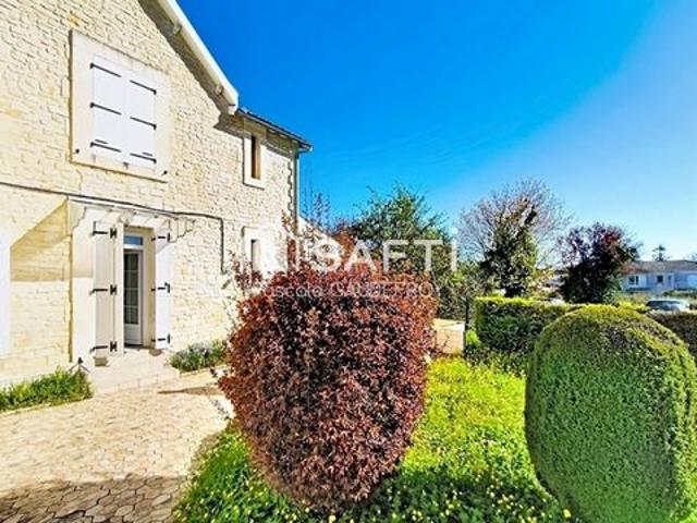 CHARENTAISE SANS TRAVAUX D'ENVIRON 120 M² SUR PARCELLE DE 658 m²