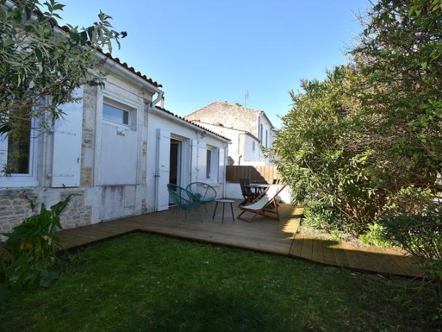 Charente Maritime, 17, Ile d'Oléron, Maison à vendre 4 pièces, 92 m², jardin, cour, SAINT GEORGES D'OLERON