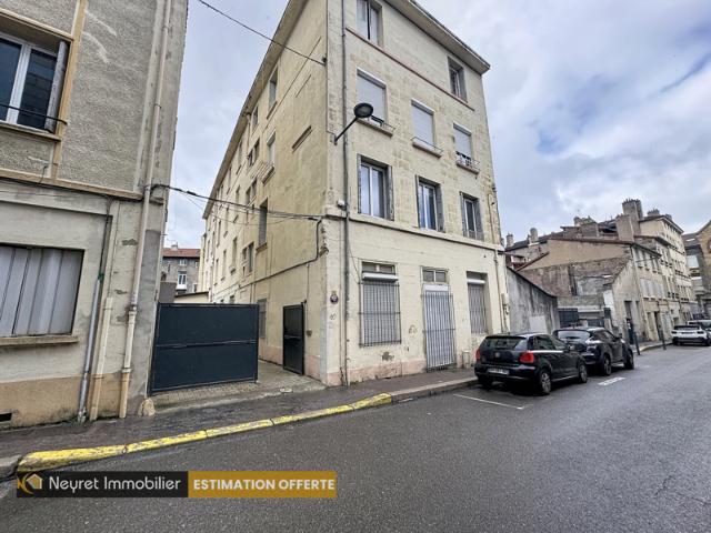 charité / t6 146m2 garage cour intérieure