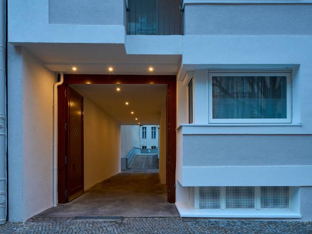 Charlottenburg: Eislebener Str: VERMIETETE 4 Zi Whg, 92m² 5.OG + SÜD Loggia kündbar in 9 Monaten