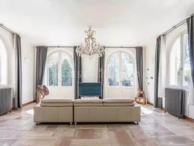 Charleval 13350 Achat / Vente maison 12 pièces t12 piscine terrasse