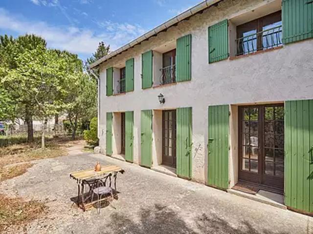 Charleval 13350 Achat / Vente maison 5 pièces t5 au dernier étage parking