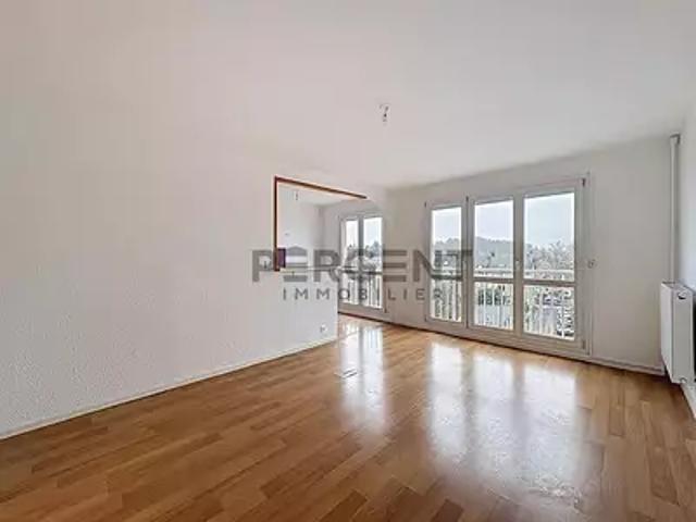 Charleville Mézières 08000 Achat / Vente appartement 3 pièces t3 au dernier étage parking