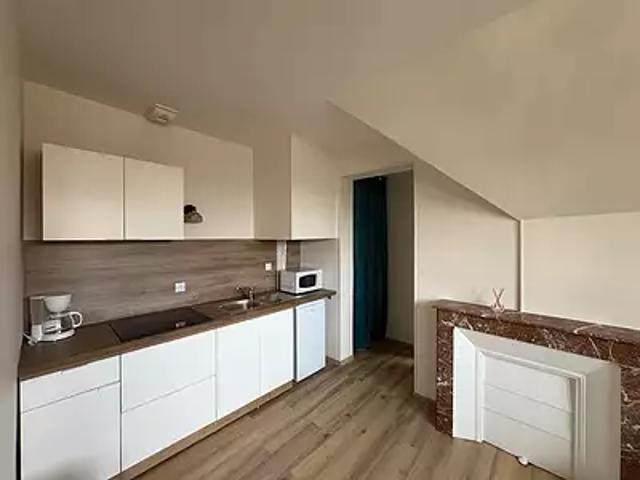 Charleville Mézières 08000 Location appartement 1 pièce t1 au dernier étage