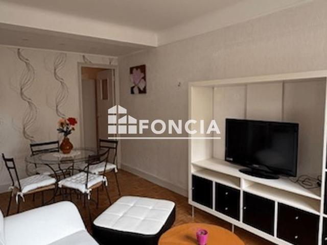 CHARLEVILLE MÉZIÈRES Appartement 2P de 36m2, parking privé, cave