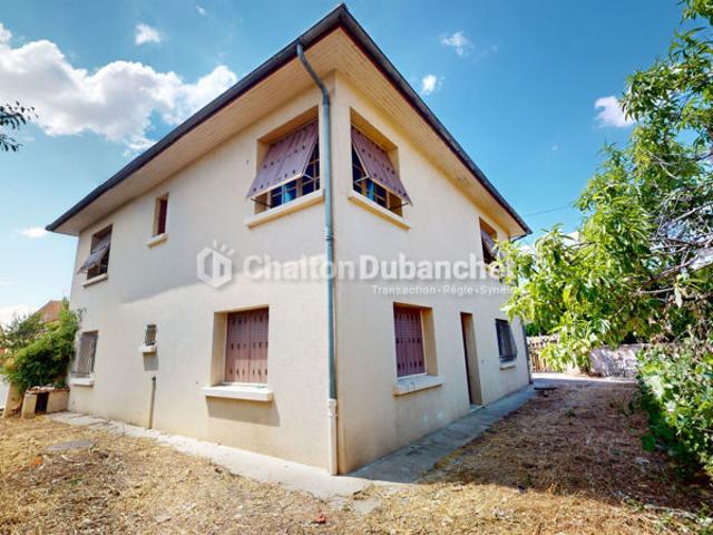 CHARLIEU Maison de 149 m² habitables
