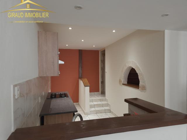 CHARLIEU MAISON DE VILLE T3