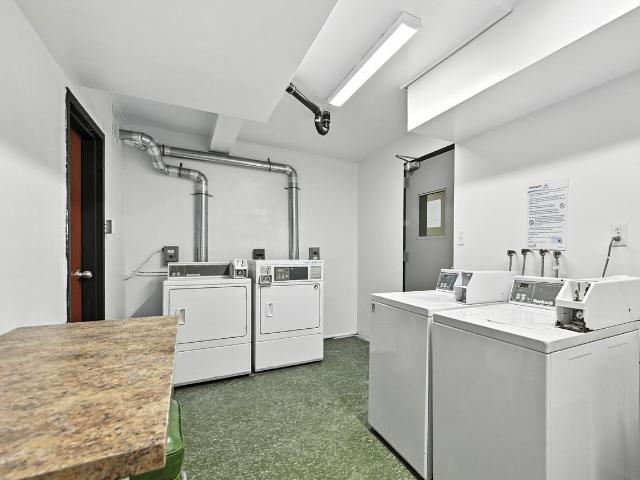 Charlton Park Apartments 1 Bedroom Apartment for Rent at 116 Charlton Ave W, Hamilton, ON L8P 2C6 Durand