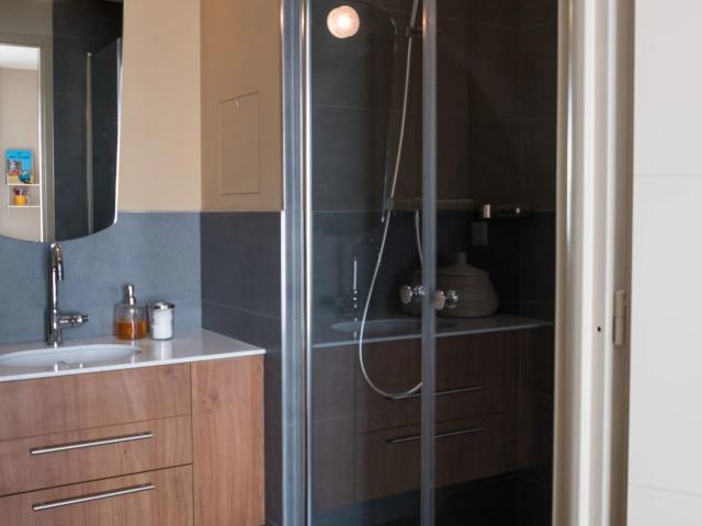 Charm and Elegance in the 16th Arrondissement of Paris, Paris Amsterdam Apartments for Rent