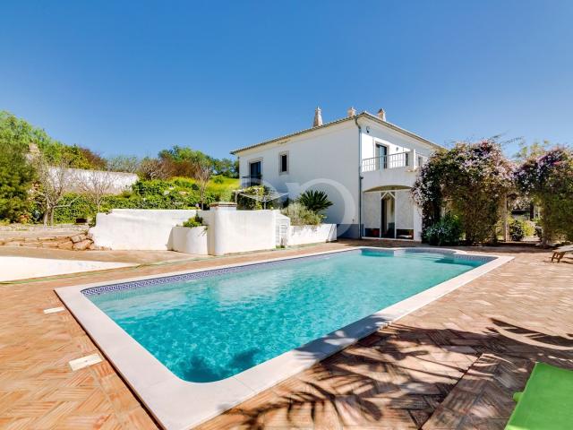 Charmosa villa nas proximidades de Vilamoura 277m² Boliqueime