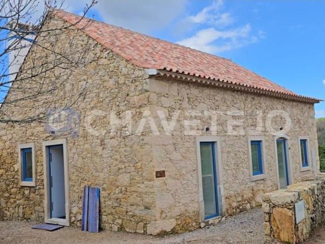 Charmosa Casa de pedra de 2 quartos totalmente renovada perto de Fe.