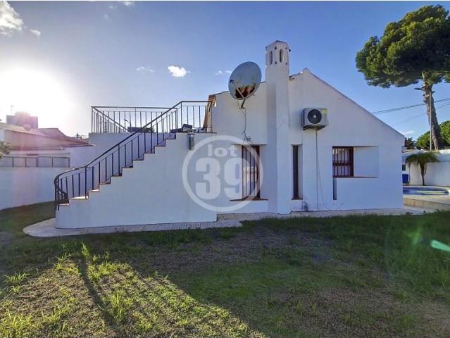 Charmosa moradia antiga com 2 quartos, renovada e a 500 metr. 108m² Albufeira Olhos de Água