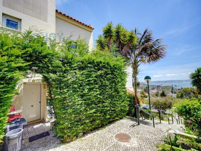 Charmosa Moradia T3 com Vista Mar no Alto do Lagoal 0m² Oeiras E São Julião Da Barra