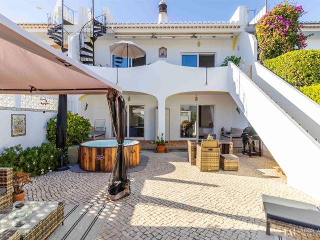 Charmosa Moradia T3 Geminada com Vista Mar na Praia da Luz 202m² Praia da Luz