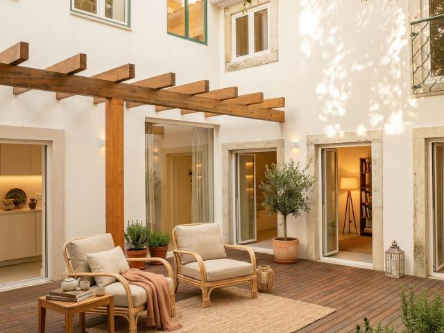 Charmoso Duplex/Townhouse com jardim para comprar em Lisboa, Portugal