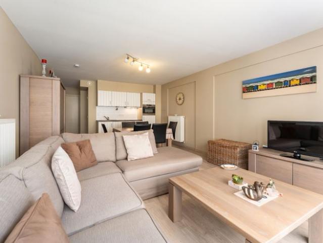 Charmant 1 slaapkamerappartement op steenworp van het cen.