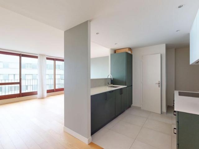 Charmant 2 pièces de 53 m2 au 6ème étage à Paris 14