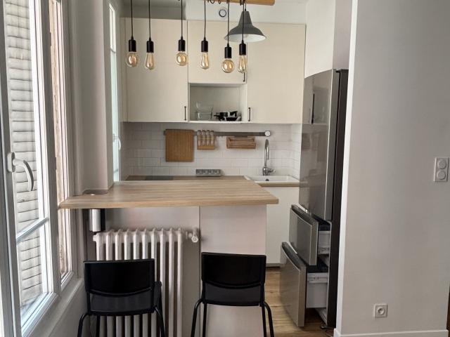 CHARMANT 2 PIECES MEUBLE