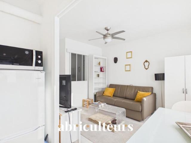 Charmant 2 pièces rénové de 27 m² 6ème étage avec ascenseur Cannes