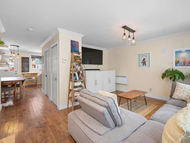 Charmant 3½ Avec Den/chambre Et Terrasse