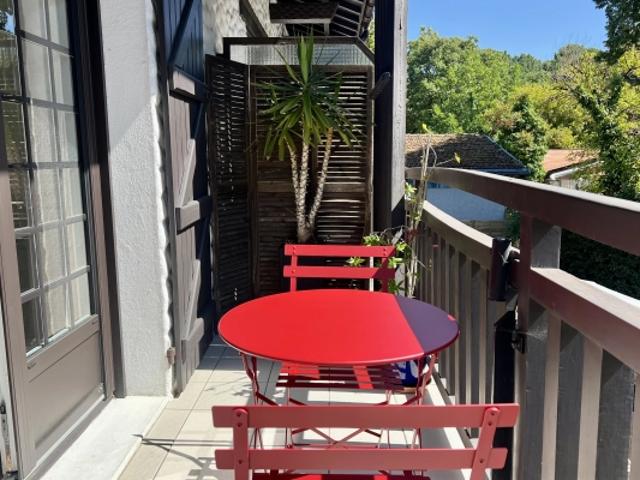 Charmant T1 avec balcon, parking et cellier – Ville d'Hiver, Arcachon