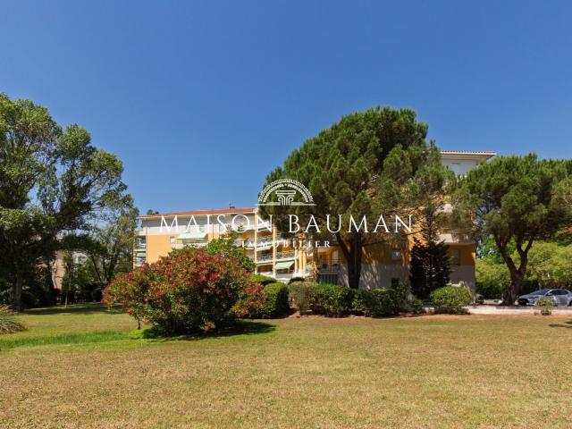 Charmant T2 avec balcon au coeur d'une résidence paisible 42m² Saint Raphaël