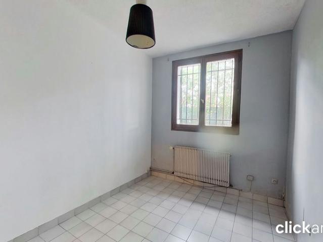 Charmant T2 avec cuisine séparée – Idéal jeune couple ou personne seule !
