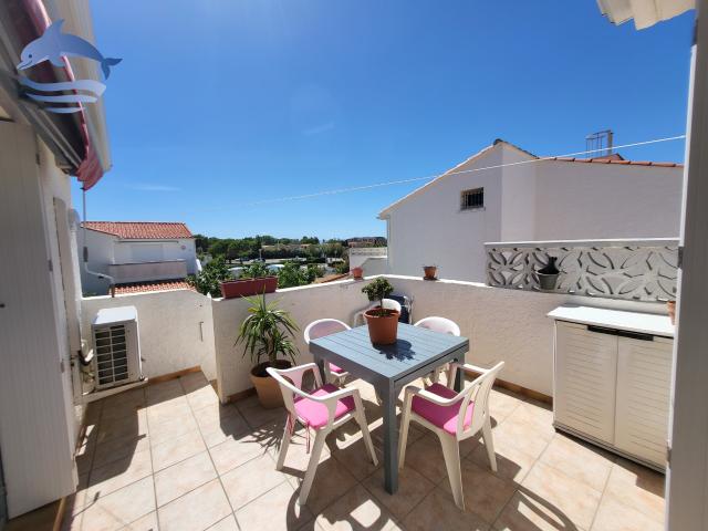 CHARMANT T2 AVEC TERRASSE LES ZODIAQUES II PORT LEUCATE