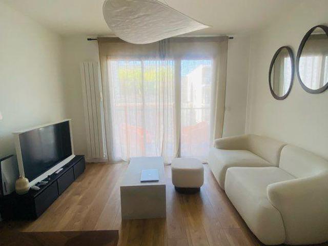 Charmant T2 de 43 m² avec terrasse, parking