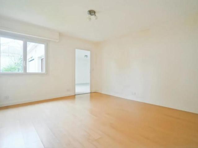 Charmant T2 de 47 m² à Fresnes avec parking