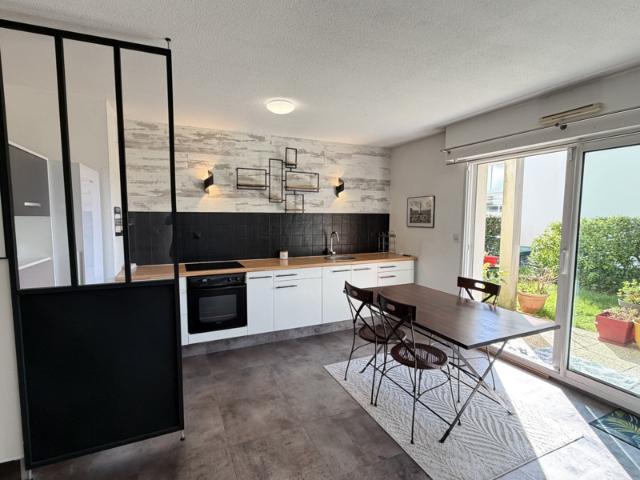Charmant T2 de 45m2 en rez de jardin Auray