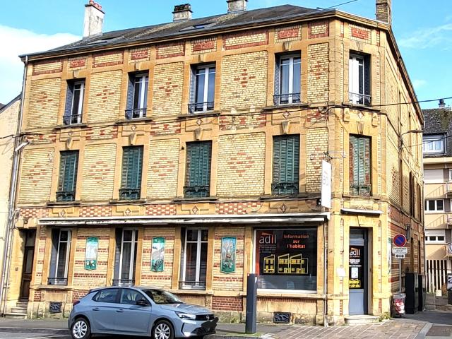 CHARMANT T2 PLEIN COEUR DE VILLE 50 M2
