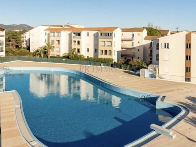 Fréjus Appartement de type 2 entièrement rénové au sein d'