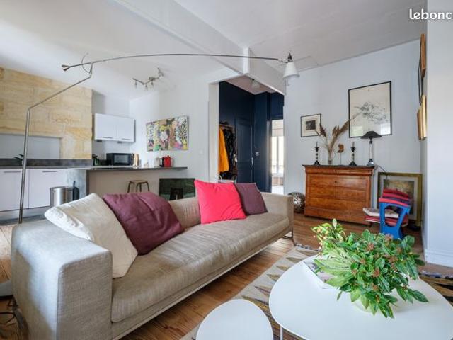 Charmant T4 de 85 m² dans petit immeuble pierre avec cave