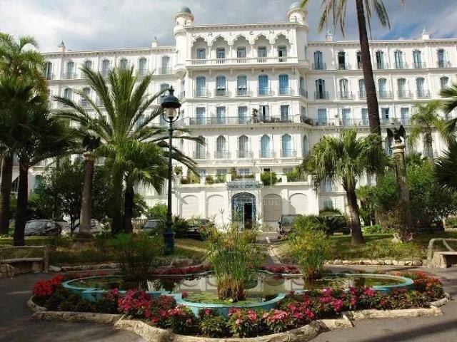 Charmant trois pièces bourgeois au cœur de Menton