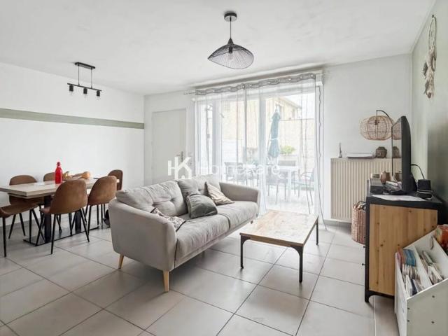 CHARMANT APPARTEMENT T3 AVEC JARDIN