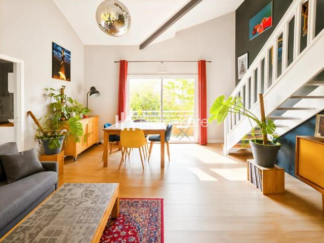 CHARMANT APPARTEMENT T4 DUPLEX