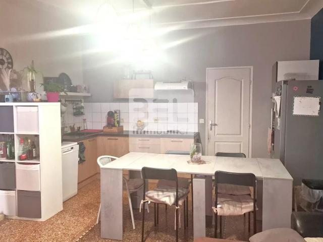 Charmant Appartement T4 Grenier Cour 2 Parking 96m² Cairanne