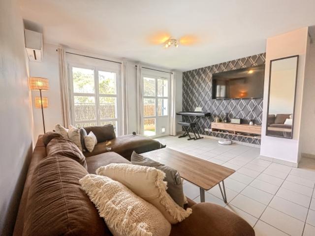 CHARMANT APPARTEMENT AVEC TERRASSE