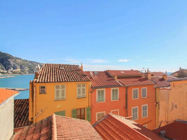 Charmant appartement de 2 pièces avec vue mer Menton vieille v