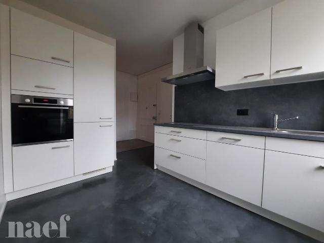 Charmant appartement de 3 pièces dans un quartier.
