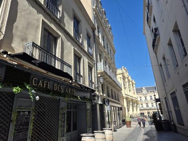 Charmant Appartement Duplex au Cur de Béziers avec terrace et ascenseur