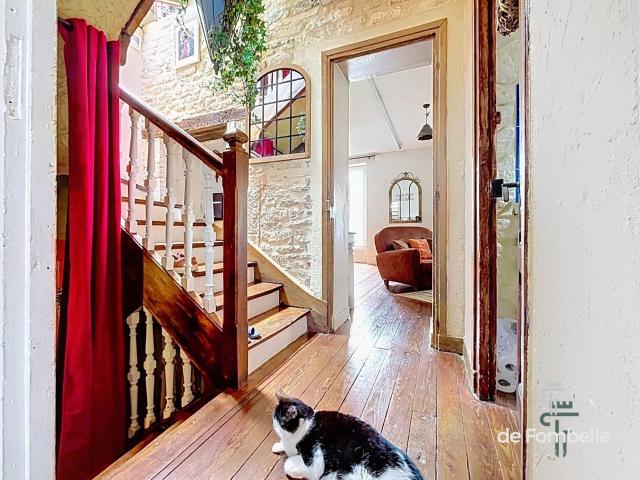 CHARMANT APPARTEMENT DUPLEX DE 4 PIECES