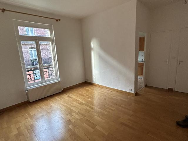 Charmant appartement F3, proche de place St Marc