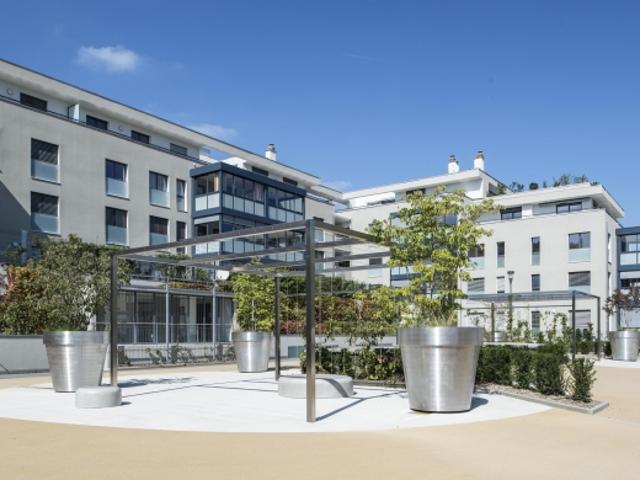 Charmant appartement face au lac