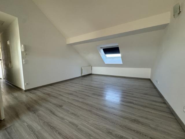 Charmant appartement mansardé de 2 pièces à Sarralbe !