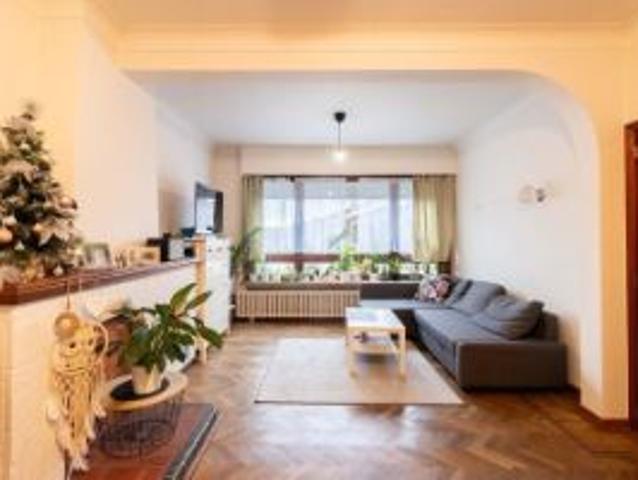 Charmant appartement met twee slaapkamers en garage!