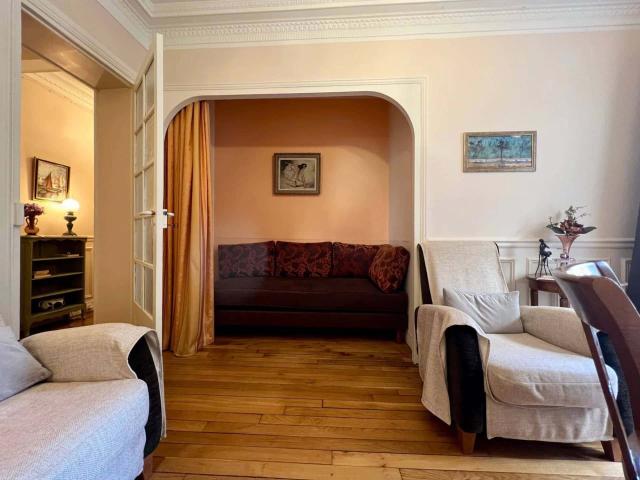Charmant appartement métro Boucicaut square Duranton. Pour 2 personnes